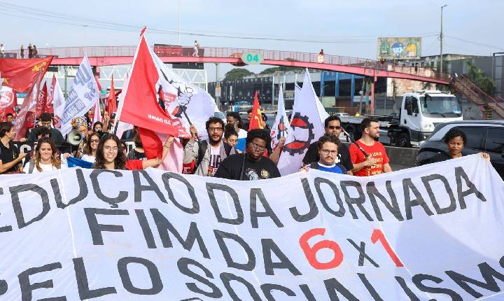 Ato no Rio abre mobilização para pressionar Senado pelo fim da 6x1