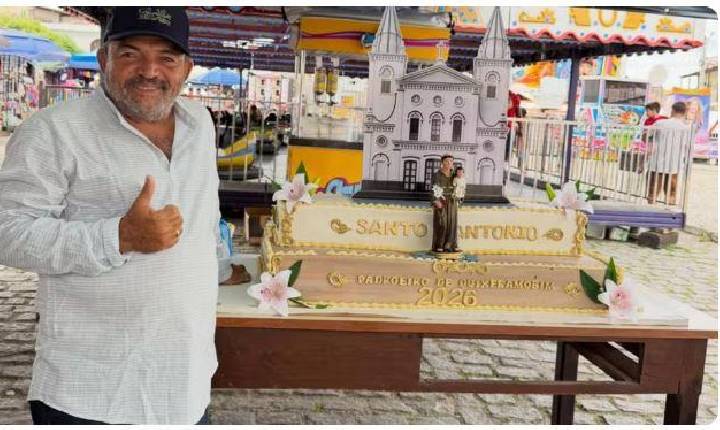 Bolo de Santo Antônio é arrematado por R$ 50,5 mil em Quixeramobim