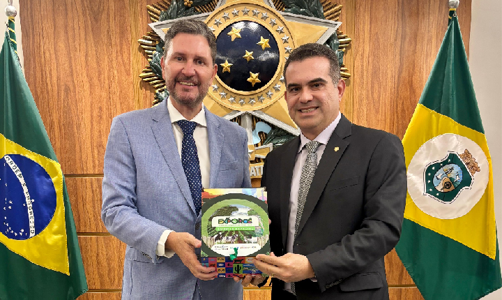 Deputado Simão Pedro entrega convite da EXPORÓS 2026 para o presidente da ALECE Romeu Aldigueri