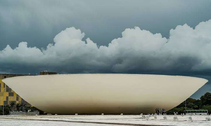 Deputados pedem investigação federal sobre megaoperação no Rio