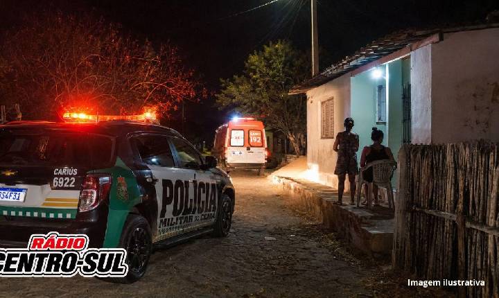 Discussão entre casal termina com duas mulheres feridas a golpes de faca em Cariús