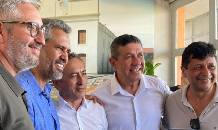 Elmano de Freitas determina início da construção da imagem de Senhora Sant’Ana em Iguatu