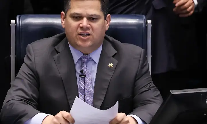 Governo pede a Alcolumbre que instale comissão sobre MP das Blusinhas