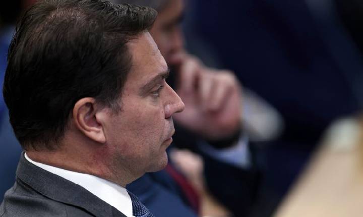 Líder do PT questiona no STF e na Câmara saída de Ramagem do país