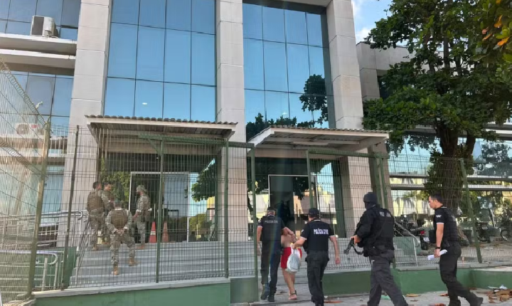 Megaoperação contra o Comando Vermelho cumpre 94 mandados de prisão em mais de 10 cidades no Ceará