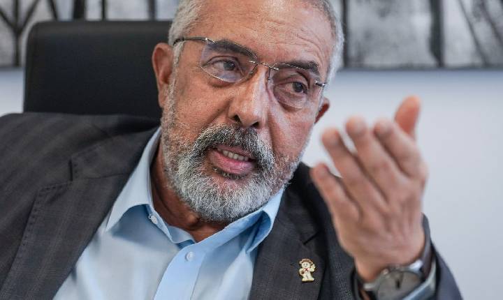 Não há mais razão para manter escala 6x1 e jornada de 44h, diz senador