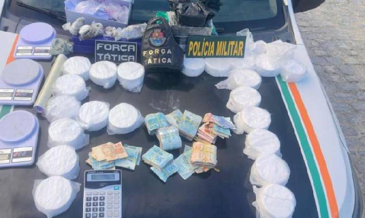 Polícia Militarprende suspeito e apreende quase 17 kg de drogas em Iguatu