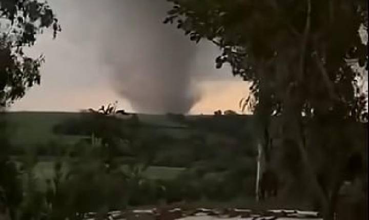 Tornado atinge três cidades e deixa feridos no Rio Grande do Sul