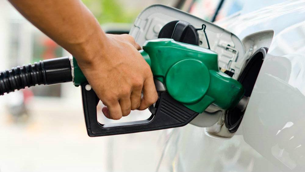 Preço da gasolina sobe pela 2ª semana seguida e atinge novo recorde no país