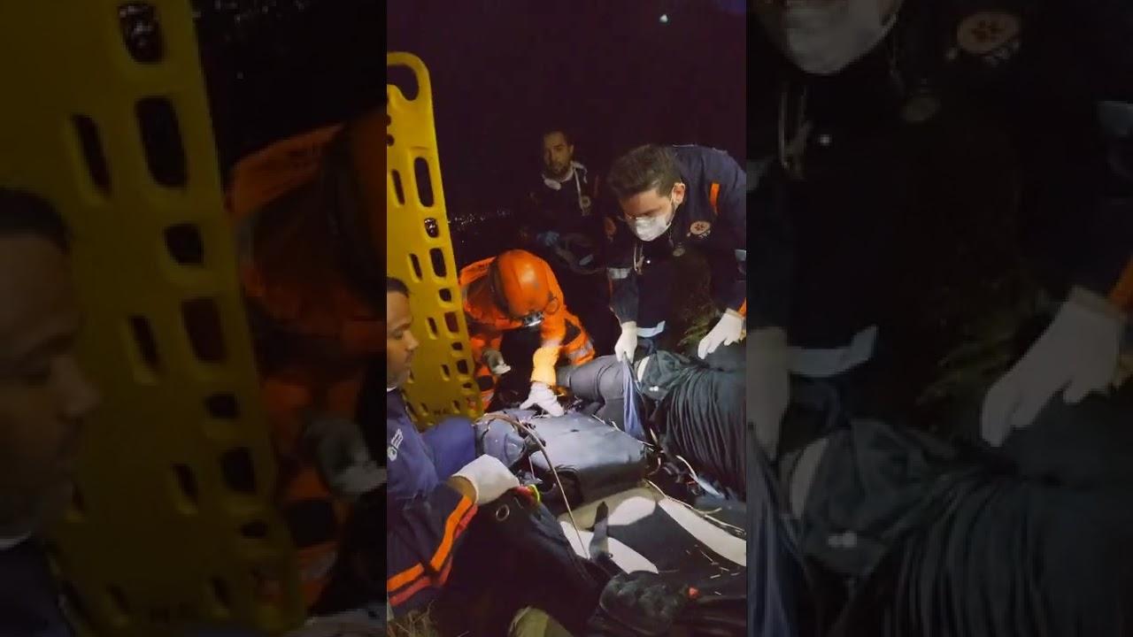 Corpo de Bombeiros resgatam parapentista no Horto de Juazeiro do Norte