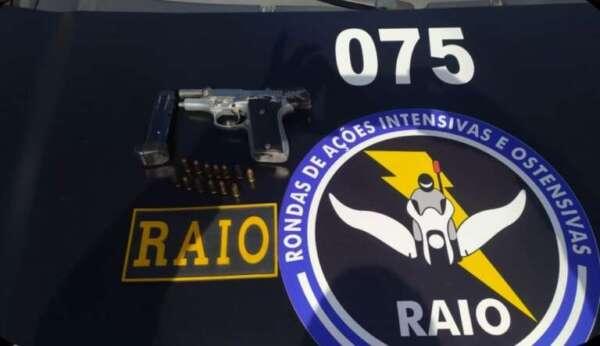 17 smartphones apreendidos com dupla com extensa ficha criminal no Jangurussu