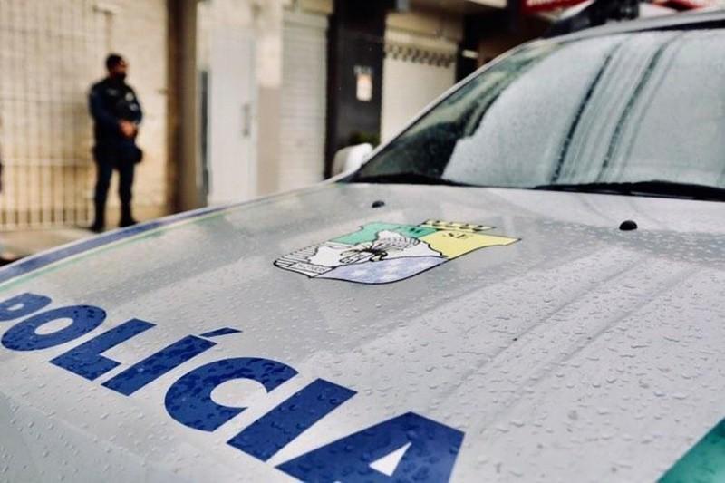 Homem é preso após cuspir e agredir a própria mãe