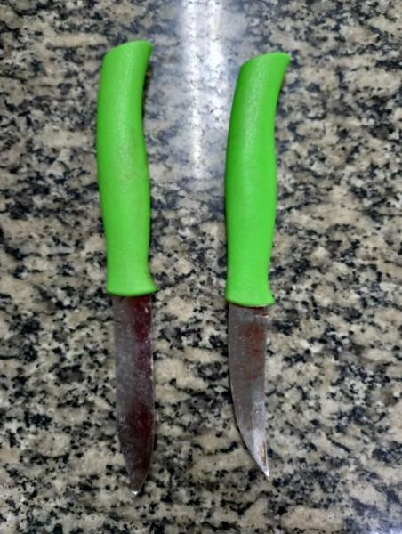 Jovem é jogada em rio após ser esfaqueada mais de 20 vezes pelas amigas