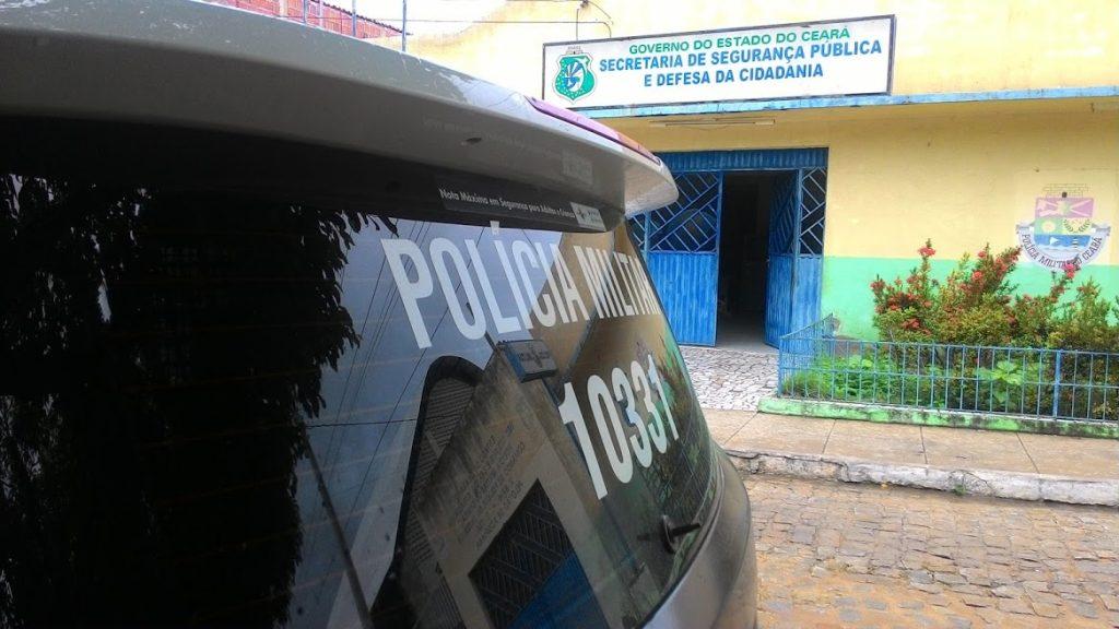 Homem em posse de drogas é conduzido para a delegacia em Acopiara