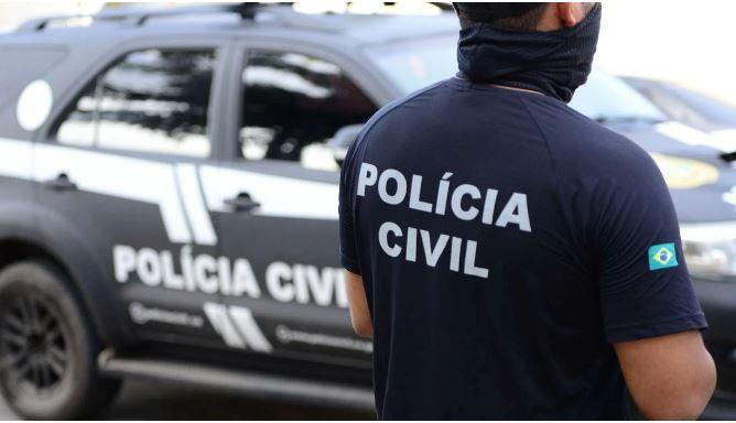 Policial é preso após discutir com mulher em loja e dar dois tiros para cima, no Antônio Bezerra em Fortaleza