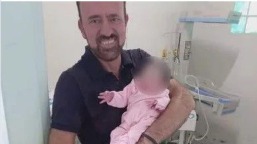 Professor ajuda adolescente em parto dentro de escola no Paraná