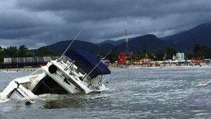 Barco afunda com 12 a bordo em Bertioga, SP; uma pessoa morreu