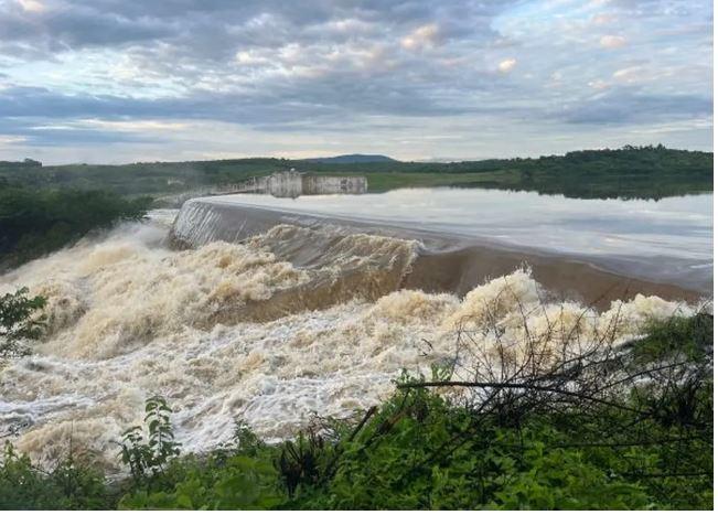 Ceará tem 58 açudes sangrando e maior reserva hídrica em dez anos