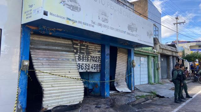 Duas pessoas em situação de rua morrem durante incêndio em garagem de veículos em Juazeiro do Norte