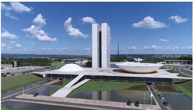 Governo pede que Congresso retire de tramitação projeto de Bolsonaro que pode isentar militares de punição em operações de GLO