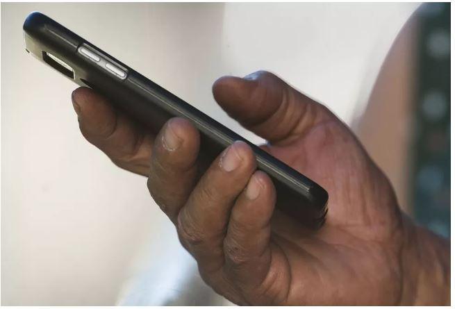Homem é preso por perseguir ex-namorada e usar 38 números de telefones diferentes para falar com a vítima, no Ceará