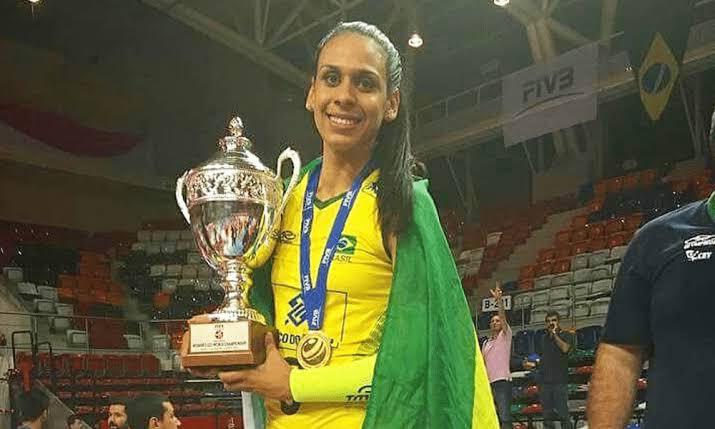 Ana Paula Borgo, ex-seleção brasileira de vôlei, morre aos 29 anos