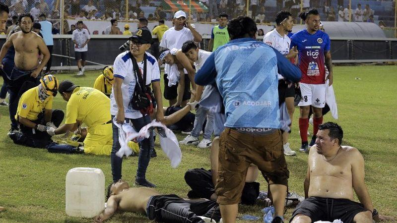 Em El Salvador, confusão durante partida de futebol deixa 12 mortos e dezenas de feridos