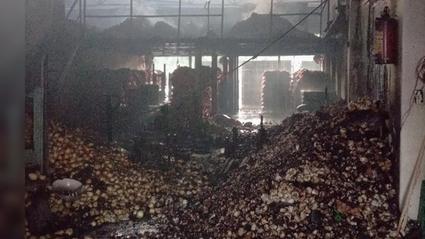Incêndio atinge galpão da Ceasa em Maracanaú no Ceará; bombeiros passam mais de três horas para apagar fogo