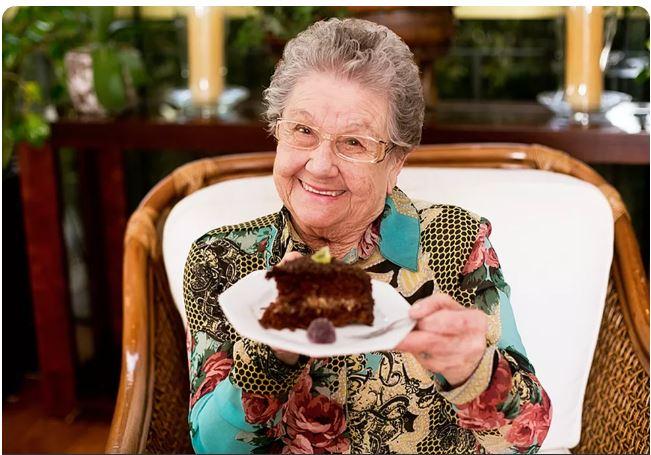 Palmirinha Onofre, apresentadora e cozinheira, morre aos 91 anos