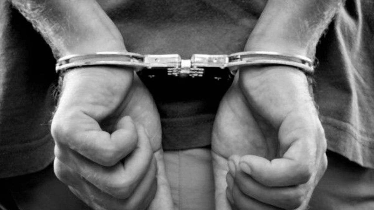 Polícia cumpre mandado de prisão em desfavor de suspeito de estuprar a própria filha, no interior do Ceará