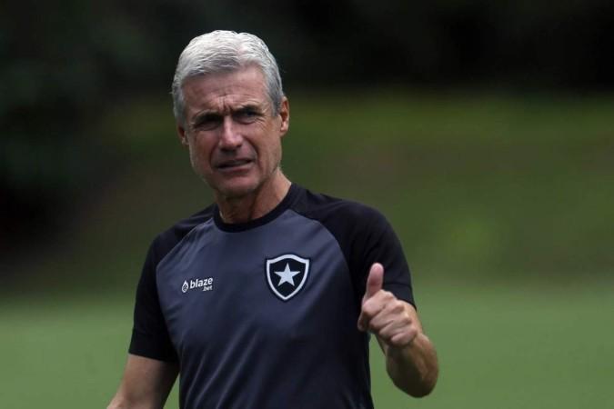 Botafogo confirma saída de Luís Castro e português vai treinar o Al-Nassr de Cristiano Ronaldo