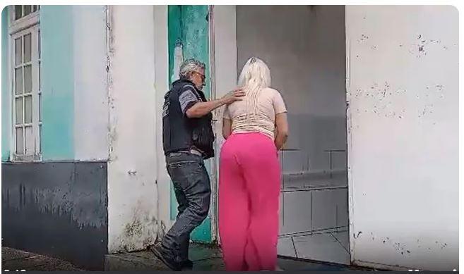 Foragida por mandar matar marido e amante no Ceará, mulher conhecida por 'Viúva Negra' é presa em Natal