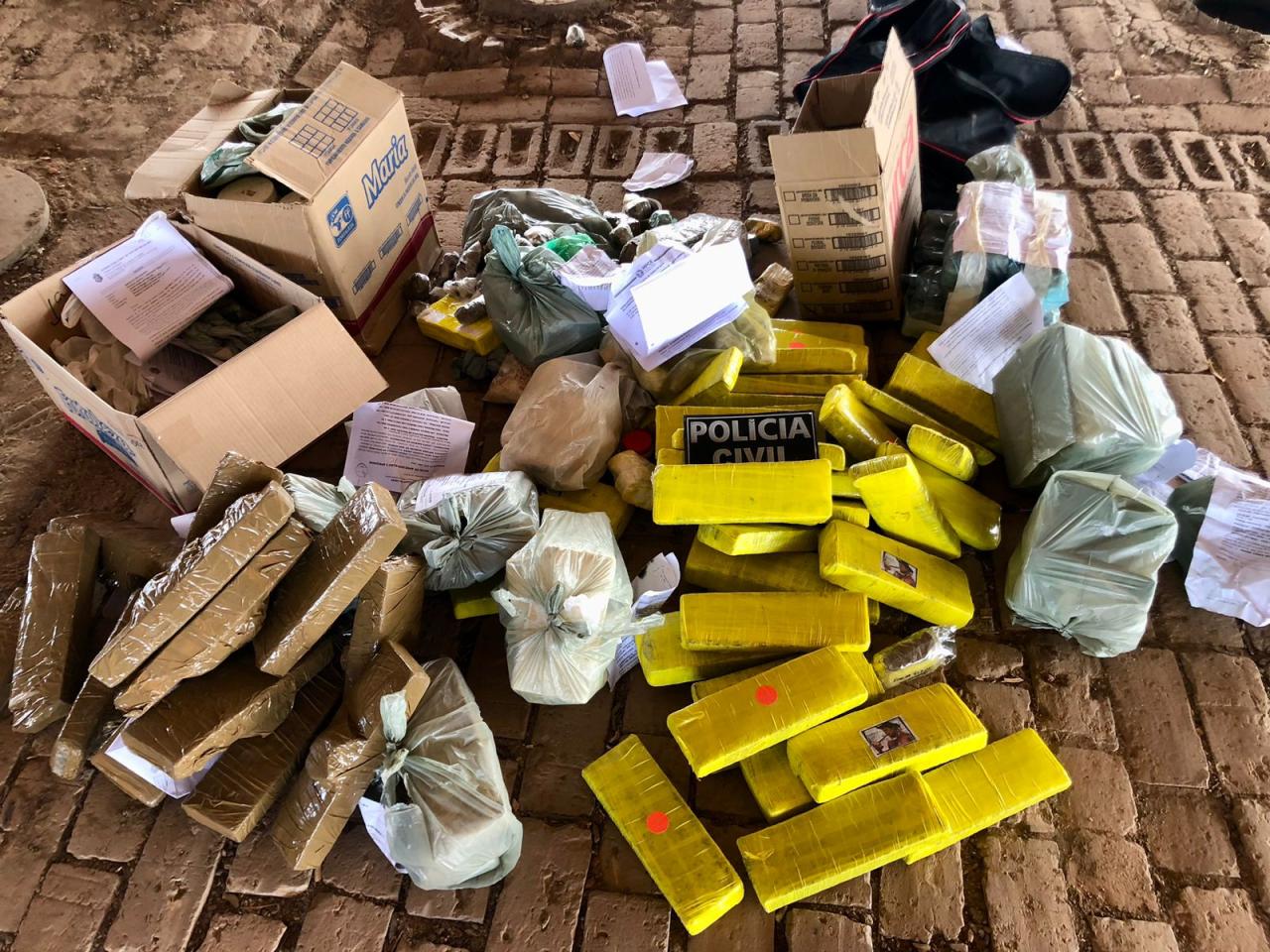 Policia Civil incinera quase 100 kg de drogas em Iguatu