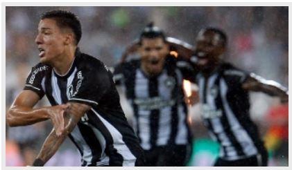 Botafogo segura pressão, vence Grêmio e dispara na liderança do Brasileiro