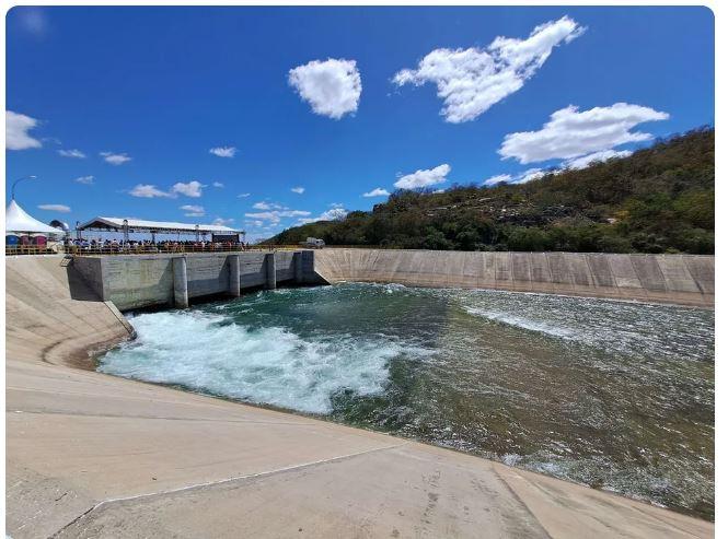 Ceará volta a receber água do Rio São Francisco após acionamento de sistema em Pernambuco