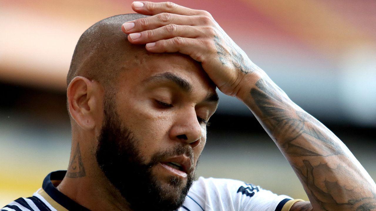 Daniel Alves será julgado por agressão sexual após fim das investigações pela Justiça da Espanha