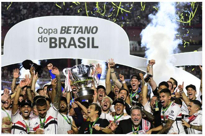 São Paulo empata com Flamengo e conquista título inédito da Copa do Brasil