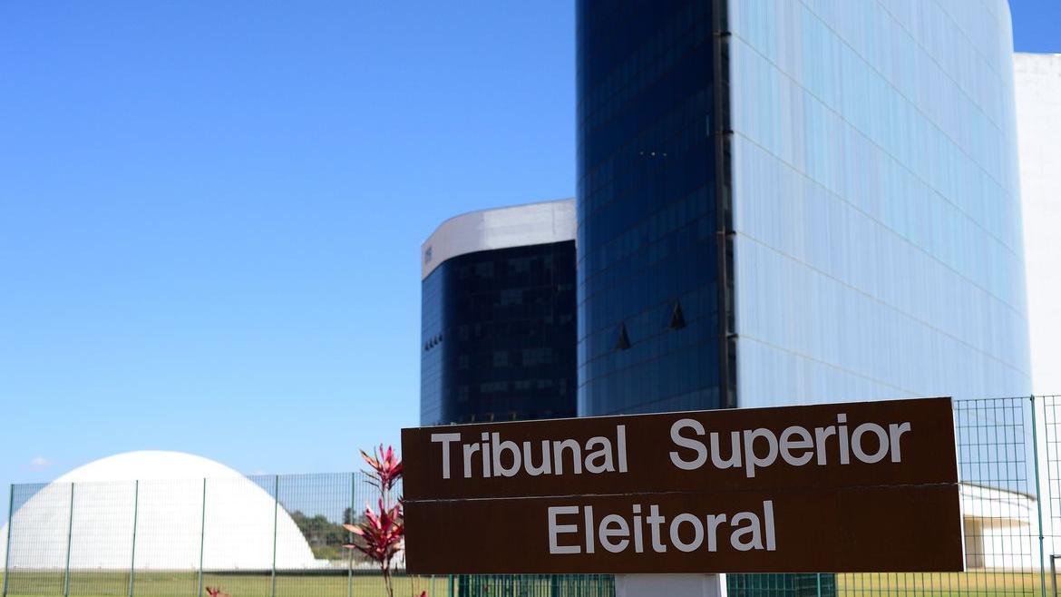 TSE retira Forças Armadas da fiscalização do processo eleitoral brasileiro