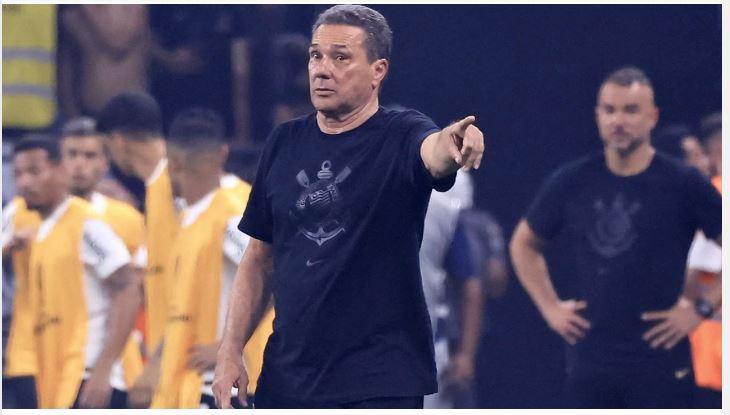 Vanderlei Luxemburgo é demitido do Corinthians após empate contra o Fortaleza