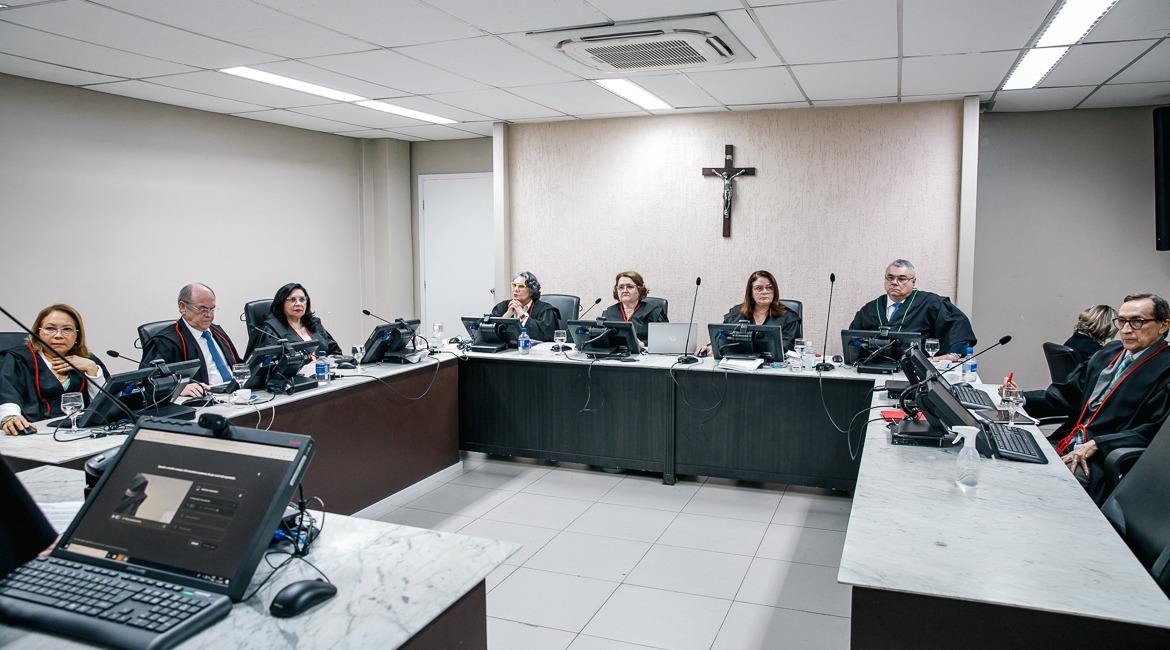 Em Iguatu: dono de bar e cantores são condenados por evento com aglomeração durante pandemia da Covid-19