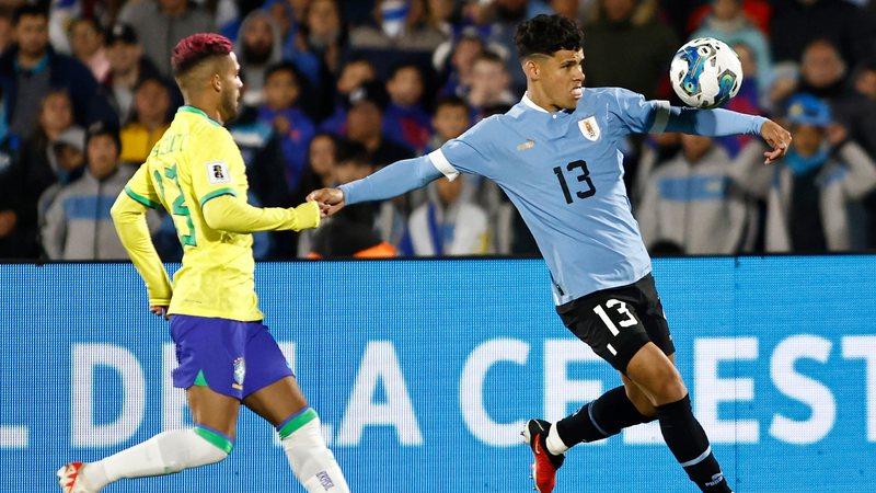 Uruguai quebra 22 anos de invencibilidade e vence Brasil com tranquilidade