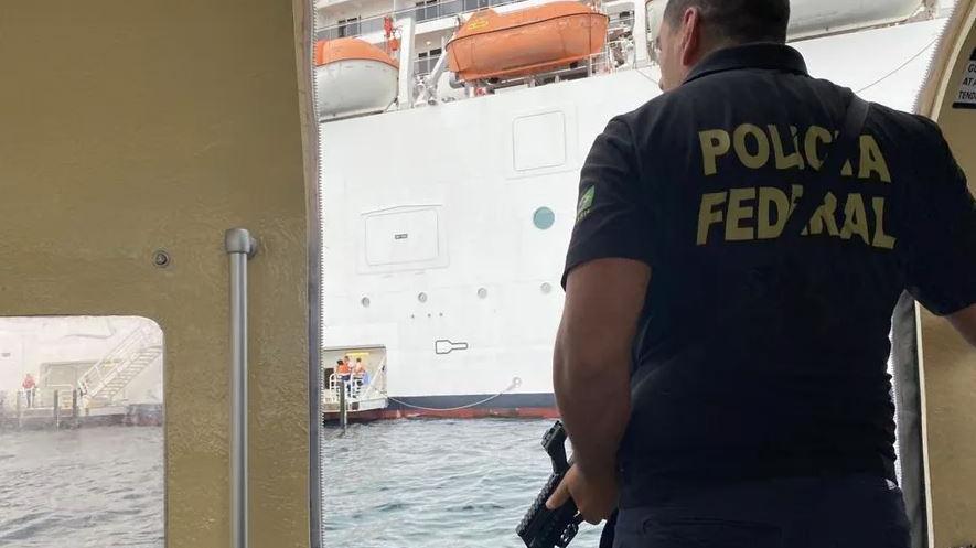 PF investiga abuso e sequestro no 'Navio Cabaré', que teve shows de Leonardo e Bruno e Marrone