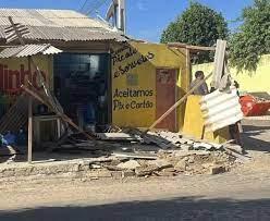 Empresário atropela dois adolescentes bate no muro de uma residência  e foge sem prestar socorro em Tianguá, no Ceará