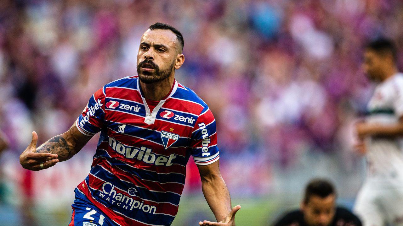 Fortaleza encaminha retorno do atacante Moisés