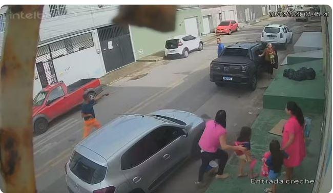 Mães sofrem tentativa de sequestro e assalto ao deixar filhos na escola em Fortaleza
