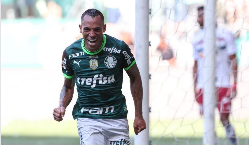 Palmeiras bate o Fluminense e fica muito perto do título brasileiro