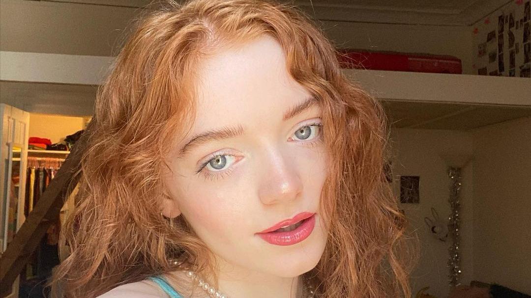 Dançarina de 25 anos morre de reação alérgica ao comer biscoitos de embalagem trocada em Nova York