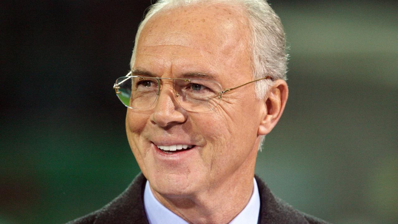Franz Beckenbauer, lenda do Bayern e do futebol mundial, morre aos 78 anos