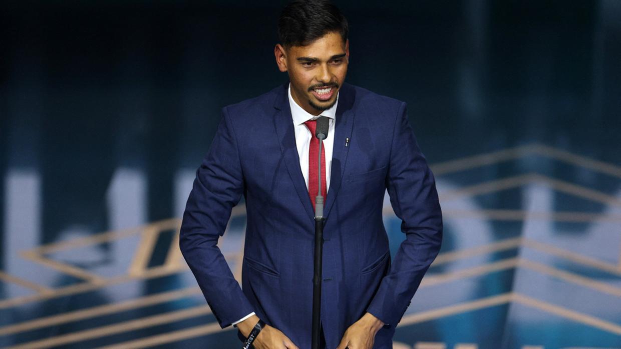 Guilherme Madruga ganha o Prêmio Puskás horas depois de ser anunciado no Cuiabá