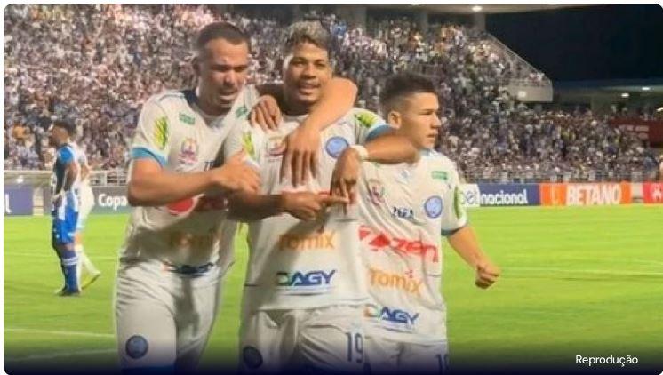 Iguatu busca empate no fim, bate o CSA nos pênaltis e avança na Copa do Nordeste